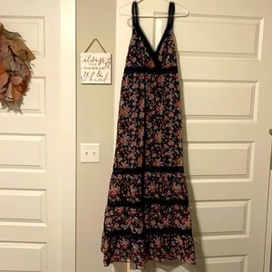 Beautiful Express ruffle navy floral maxi dress